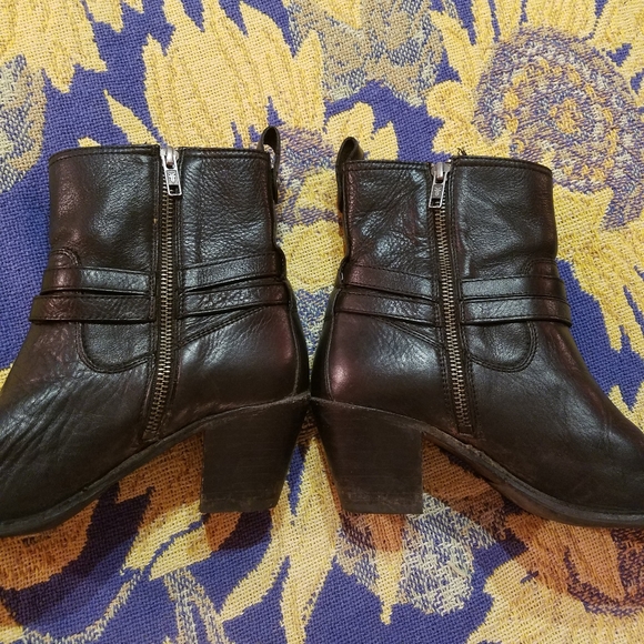 Black Frye Ankle Boots - Picture 2 of 12